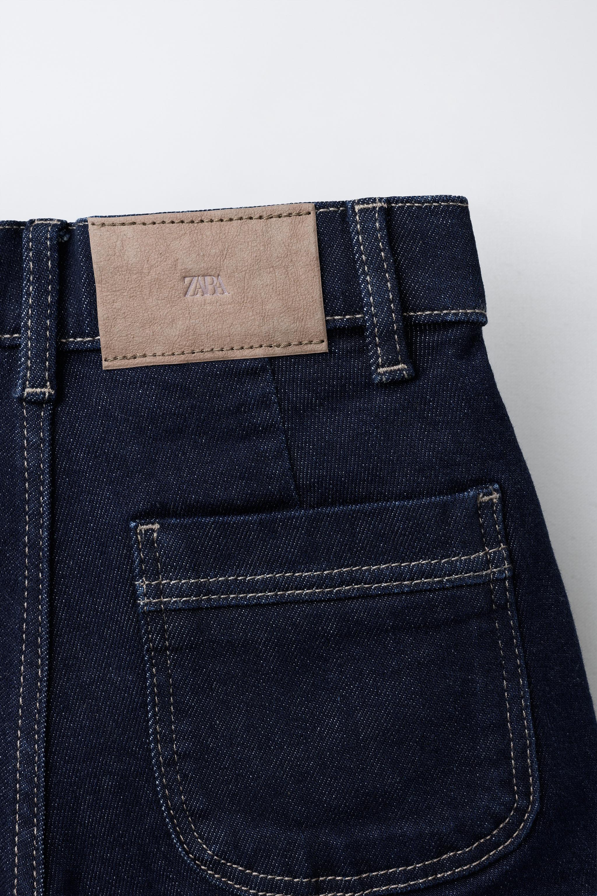 STRETCH DENIM SHORTS WITH POCKETS